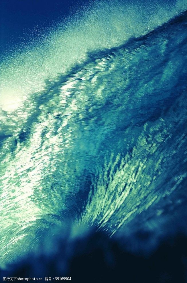 骇浪大海的海浪图片