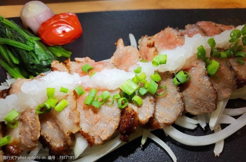 日本韩国料理腊肉图片