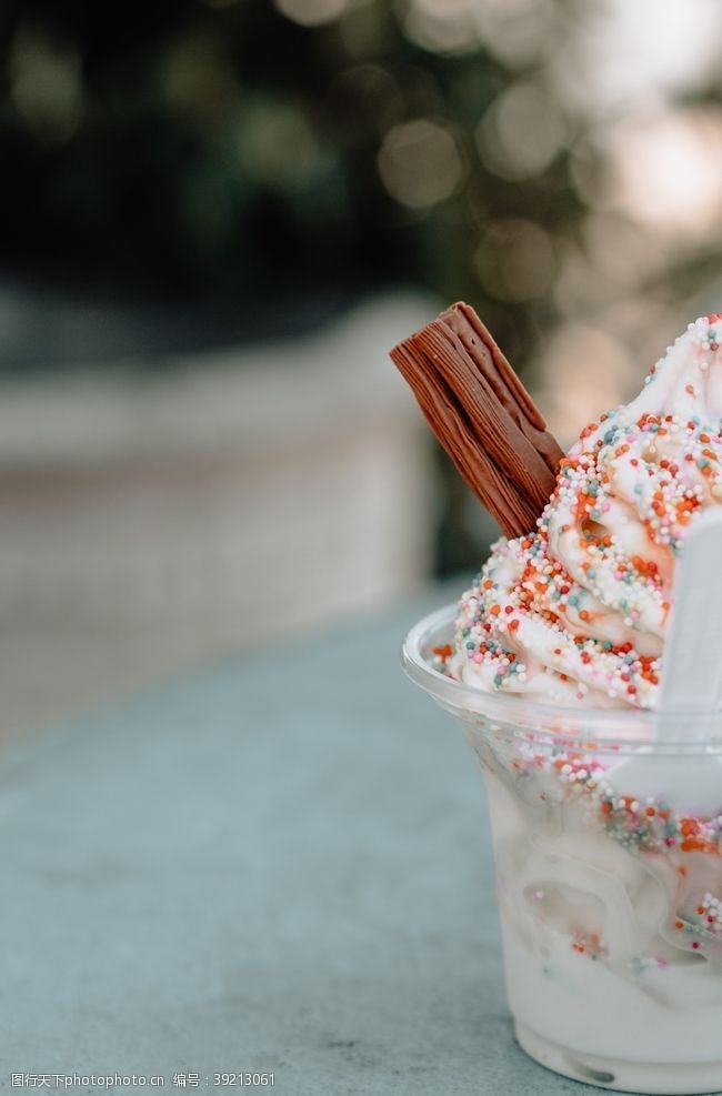 冰糖心冰淇淋美食图片