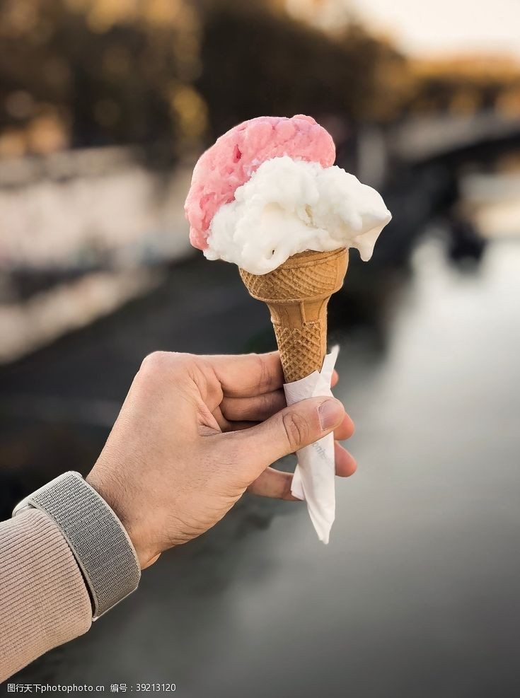 樱桃特写冰淇淋美食图片