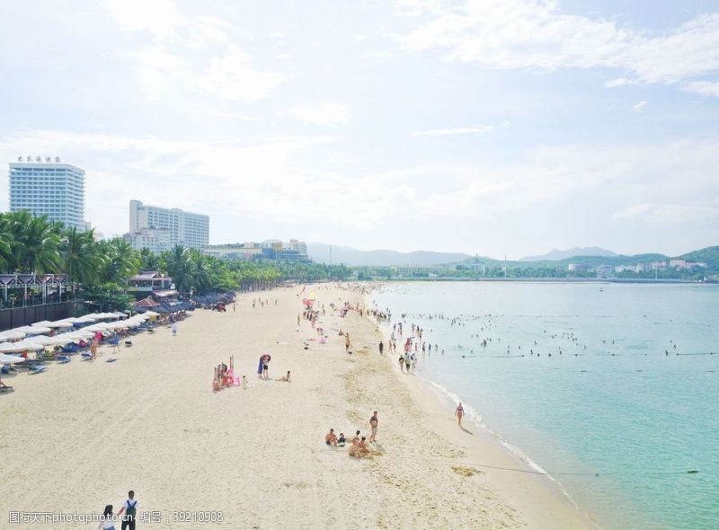 海南三亚大东海浴场沙滩图片