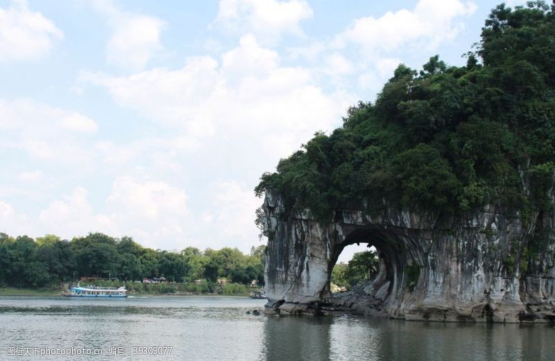 竹筏象鼻山图片