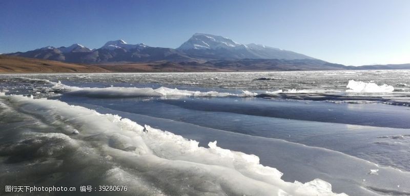 冬日湖冰冰川湖泊雪山风光图片