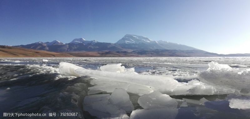 冬日湖冰冰川雪山风光图片