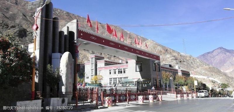 西青区高山小镇牌坊建筑图片