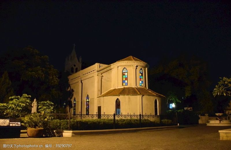 宗教建筑夜教堂图片