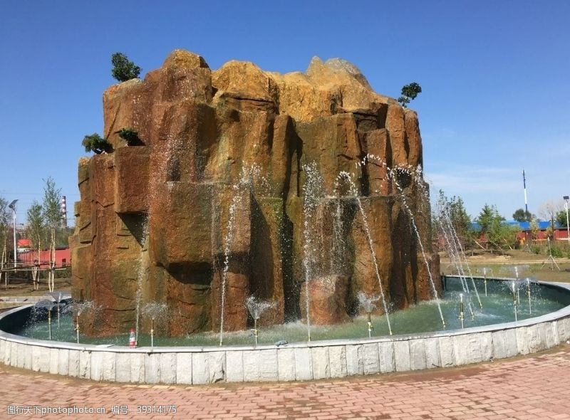 雕塑喷泉假山图片