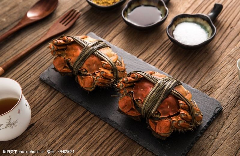 大闸蟹海报大闸蟹螃蟹美食食材背景海报素材图片
