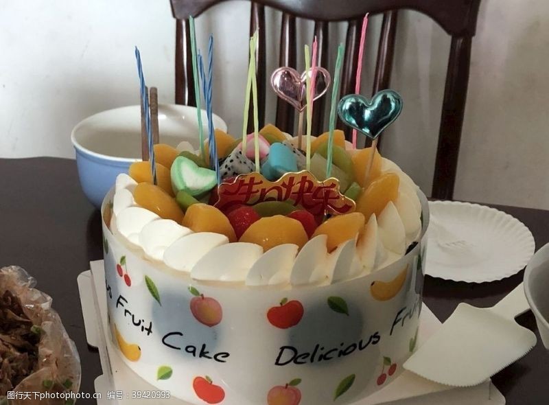 生日气球生日蛋糕图片