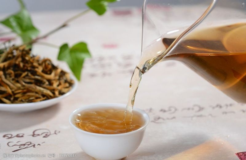 春茶新茶金丝红茶图片