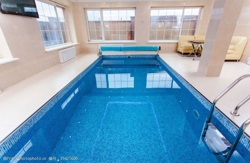 豪华空间室内游泳池图片