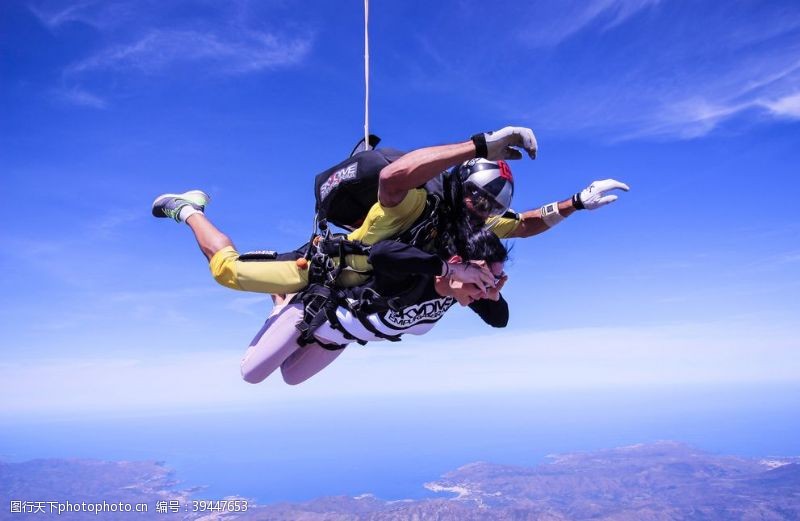 限高滑翔跳伞图片