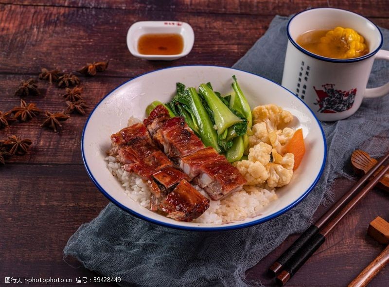 蛋蜜汁鸭腿饭图片