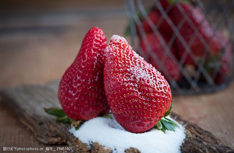 超市海报草莓图片