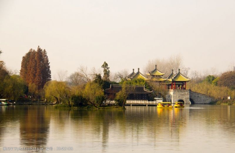 中国四大古桥扬州瘦西湖图片