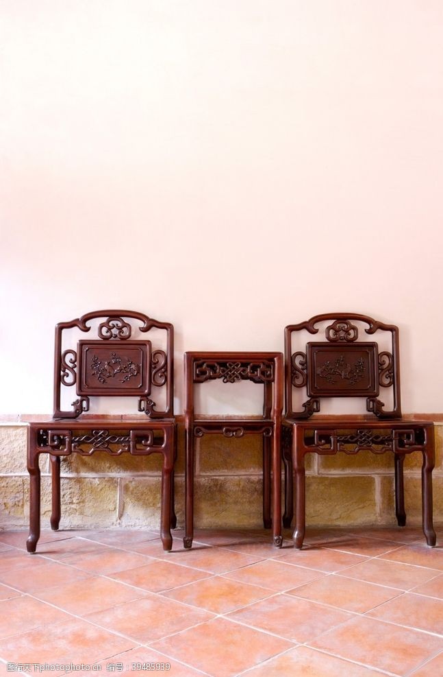室内木纹明清椅子图片