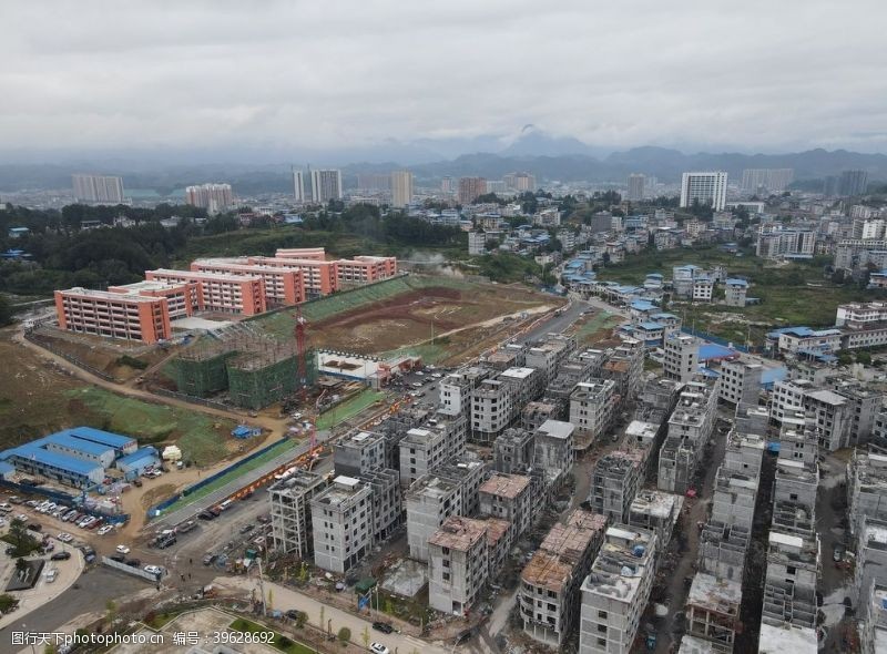 构建绿色城市龙山县第二中学图片