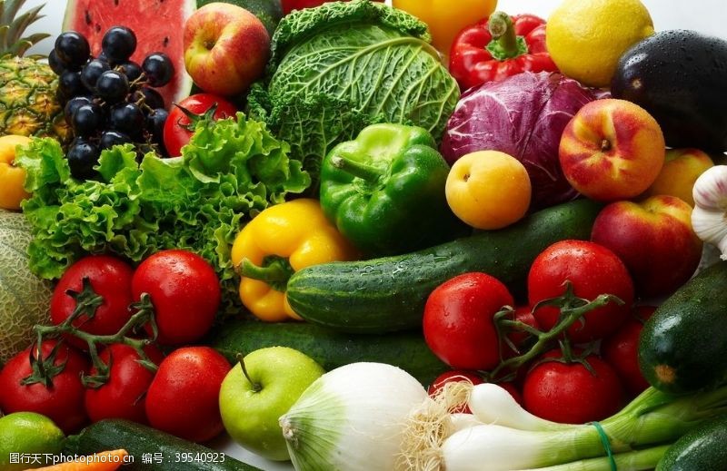 饮品木板背景水果蔬菜图片