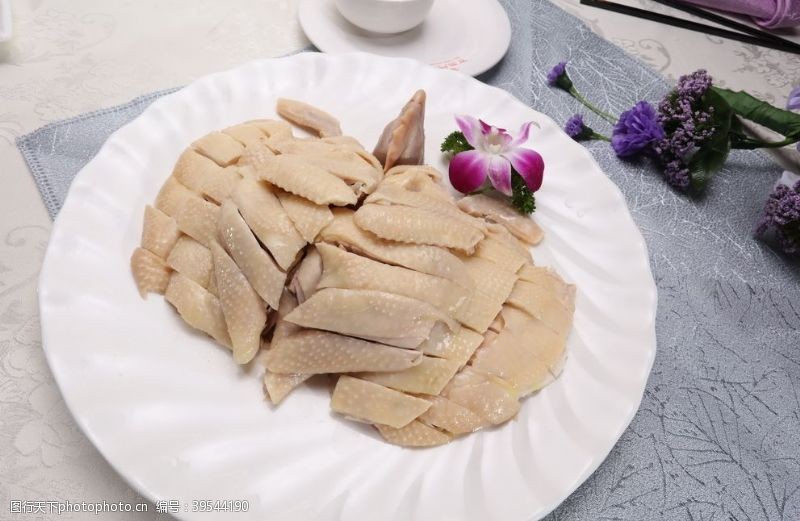 经典粤菜粤港风味特色冰皮鸡白切鸡图片