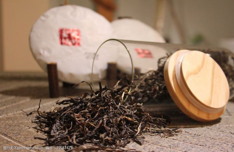 茶叶上市红茶图片