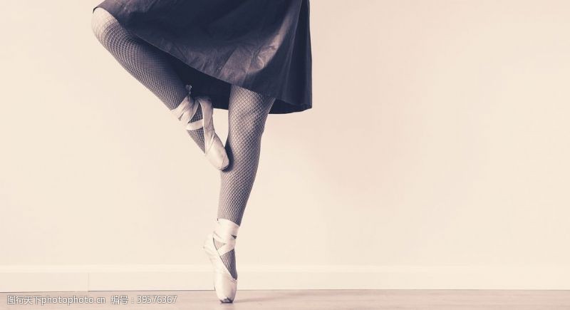 运动服芭蕾舞鞋图片