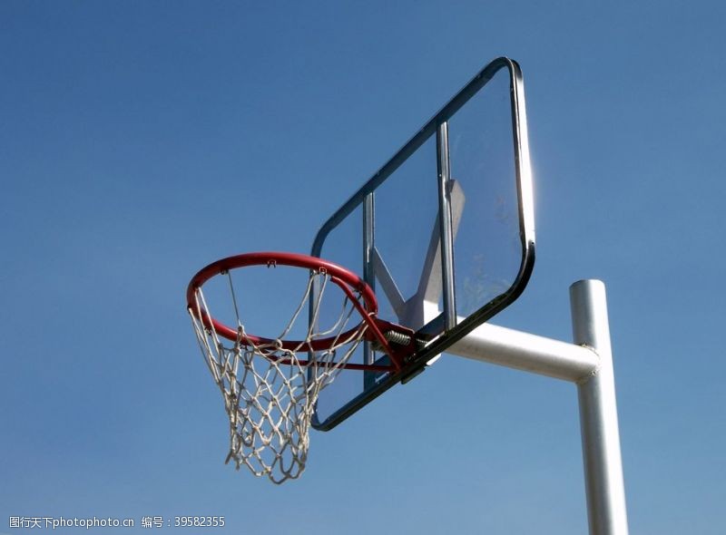 体育用品篮球框图片