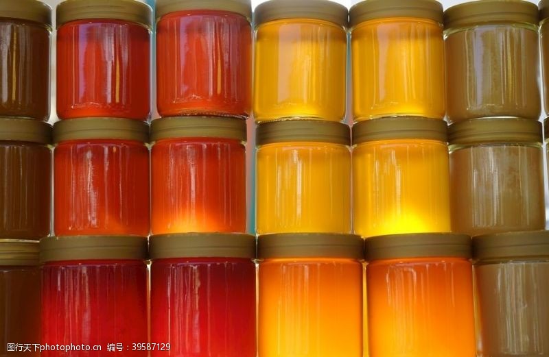 野营香甜营养的蜂蜜图片