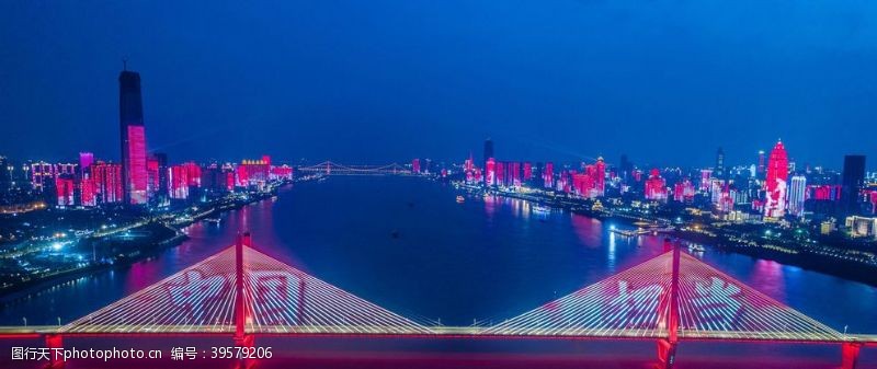 重庆交通长江二桥灯光秀图片