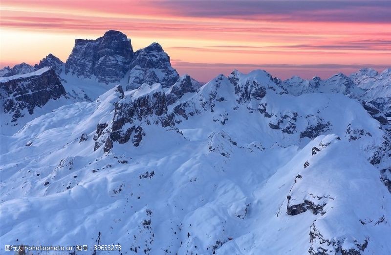 瑞士雪山图片