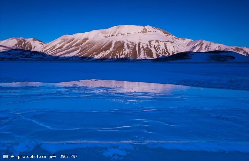 瑞士雪山图片