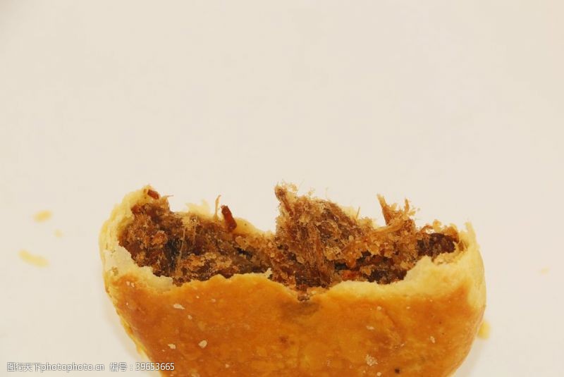 中秋佳节中秋牛肉月饼图片