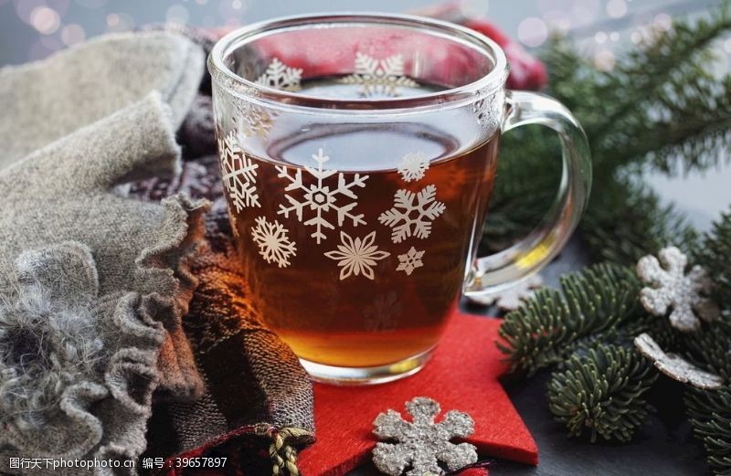 冷暖色玻璃杯子圣诞图片
