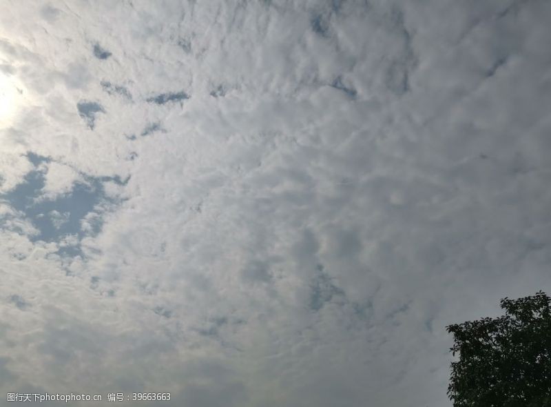 夏日风情白云图片