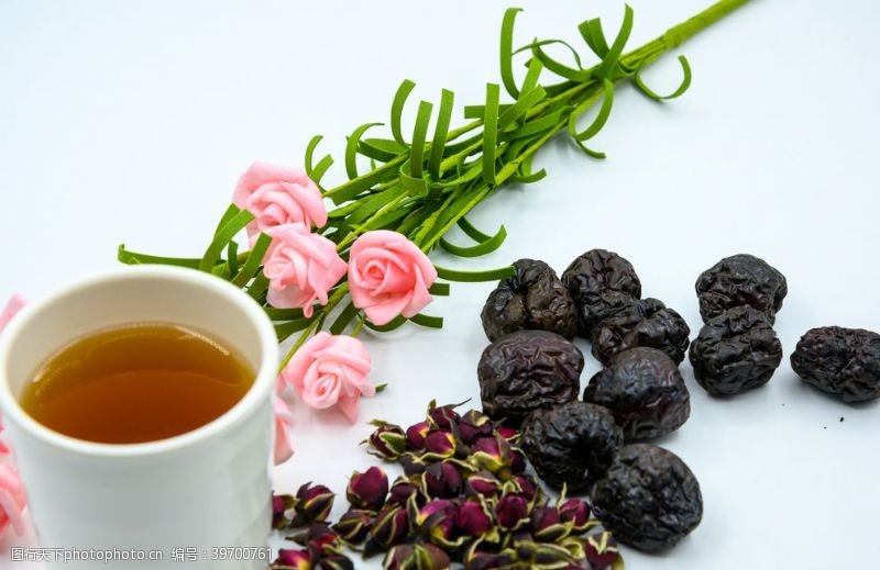 玫瑰花茶干茶与黑枣图片
