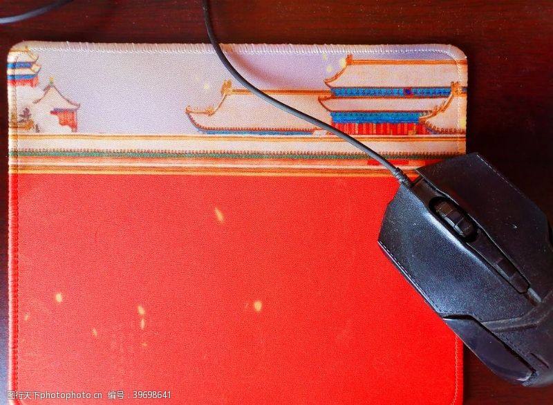 电脑办公中国风鼠标垫与鼠标图片