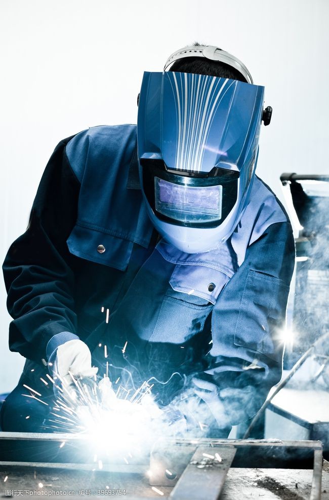 工业设备机械焊接图片