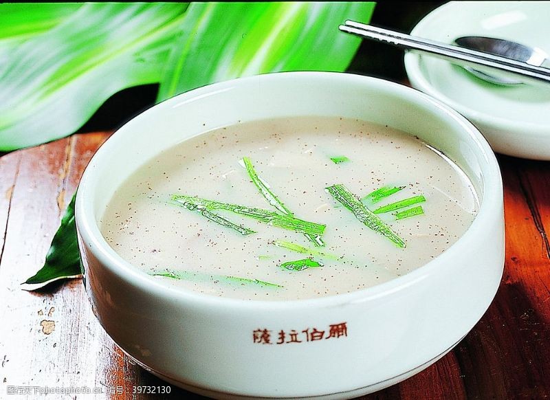 干蘑菇豫菜蘑菇苏子汤图片