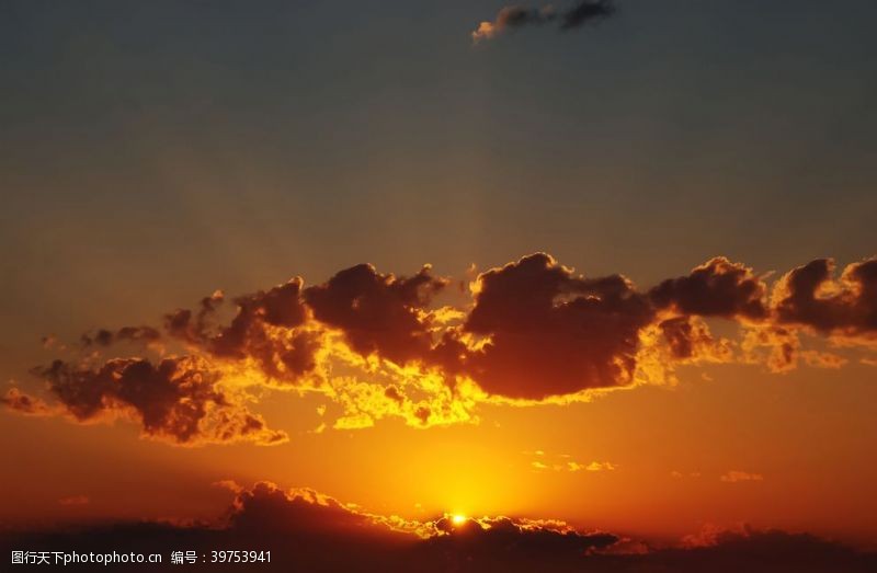 天空朝霞图片