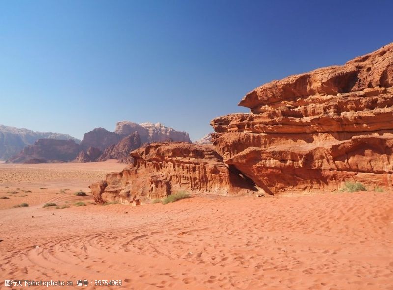 国旗景观瓦迪拉姆沙漠图片