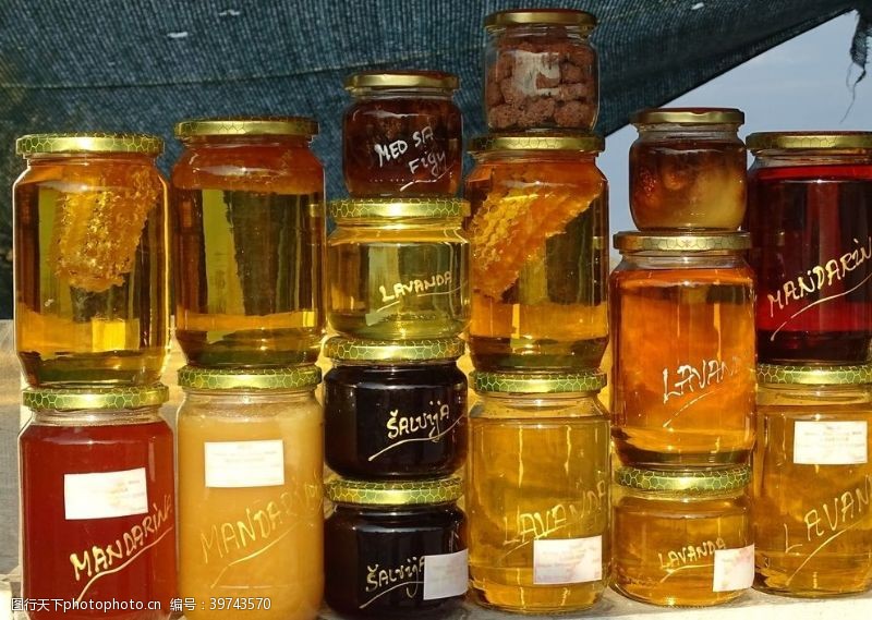 养蜂农诱人的蜂蜜图片