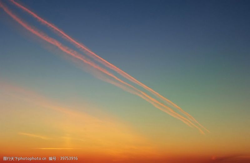 早晨天空朝霞图片