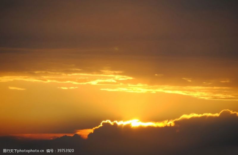 早晨天空朝霞图片