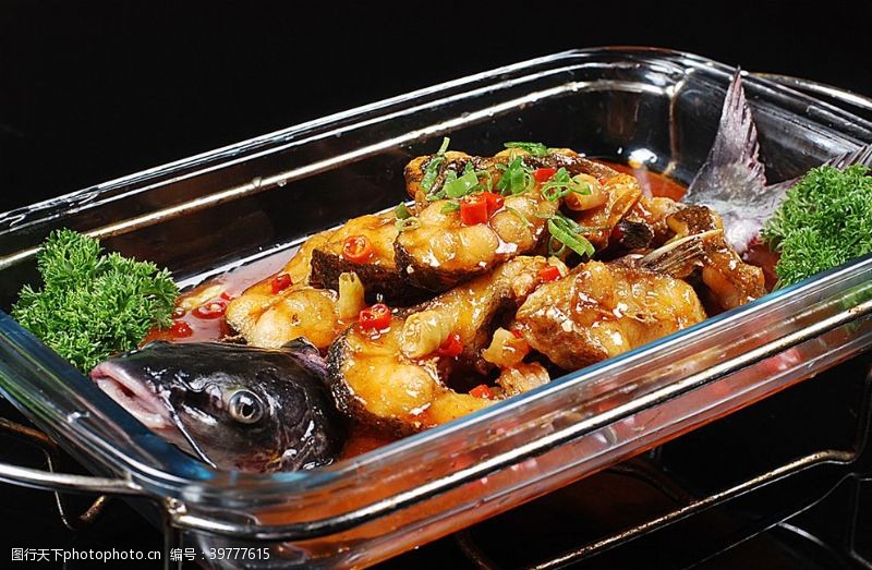 新鲜湘菜明炉馋嘴鮰鱼图片