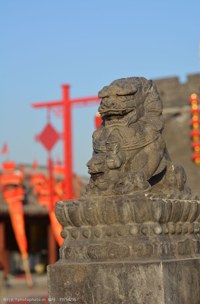 中国传统建筑石狮子摄影图片