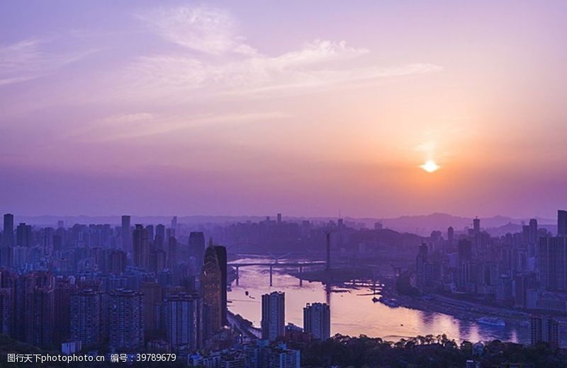 长城远景城市余晖图片