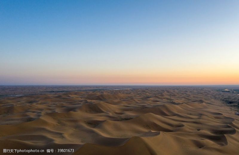 朝霞沙漠落日壮观景色图片