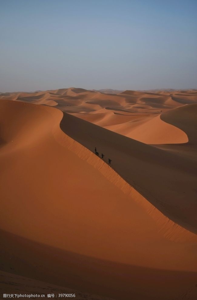 探险旅游沙漠图片