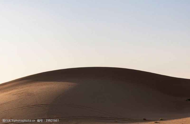 旅行社广告山丘沙漠图片