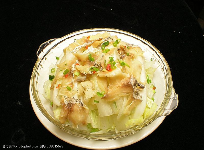 上海白菜咸鱼蒸大白菜图片