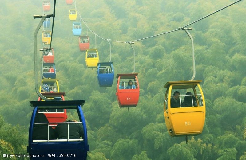 车厢内景竹海五彩缆车图片